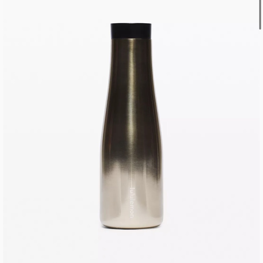 Lululemon water bottle